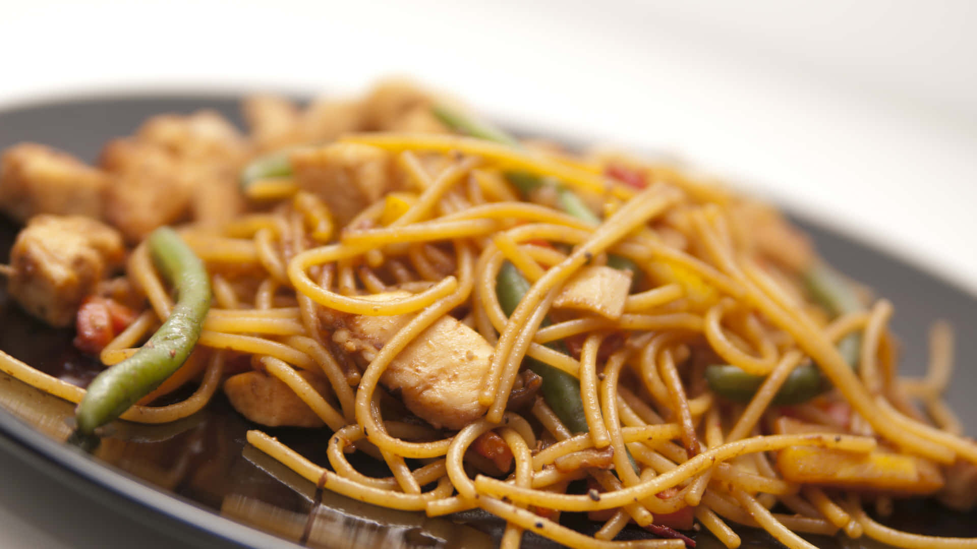 Szybki i Smaczny makaron chow mein w 15 minut 3 makaron chow mein - Krok po kroku